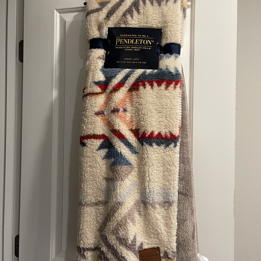 Pendleton throw blanket